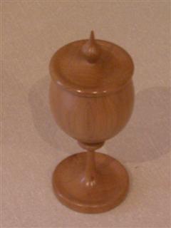 Lidded hawthorn goblet by Des Segens